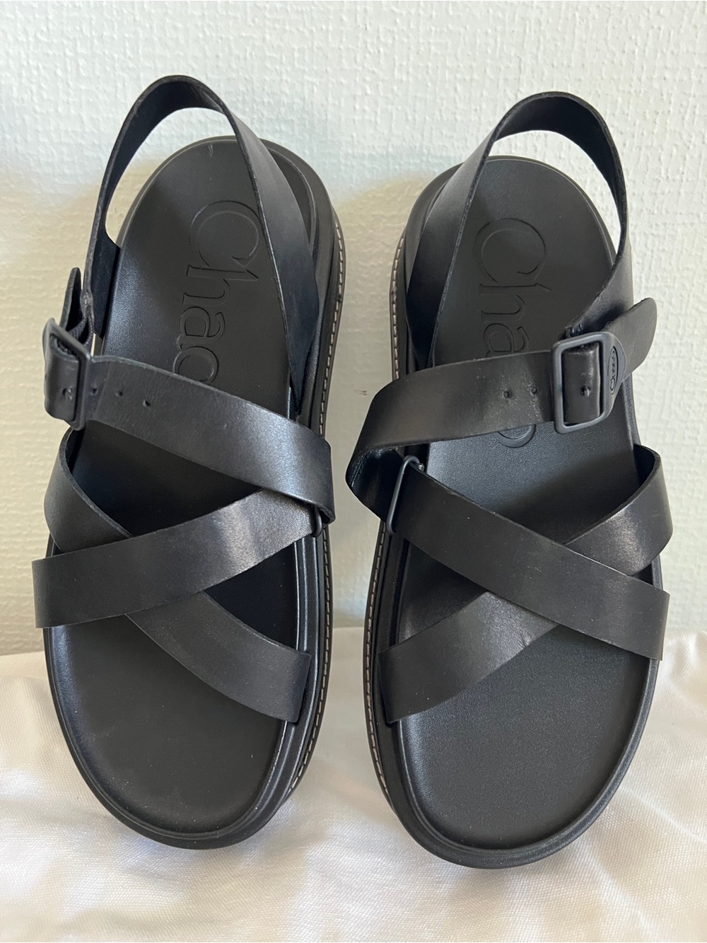 Chaco Townes Midform sandal, black strapped platform sandal